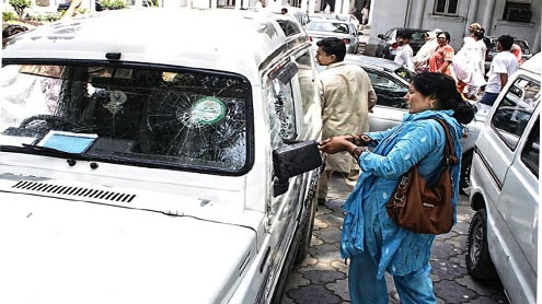 ‘Unruly’ clerks baton-charged at secretariat