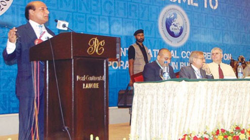 Khosa urges judiciary to end double standards
