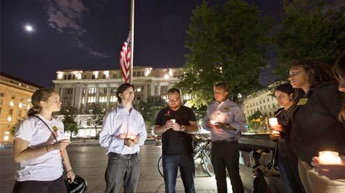 13 dead in Navy Yard shooting, including gunman