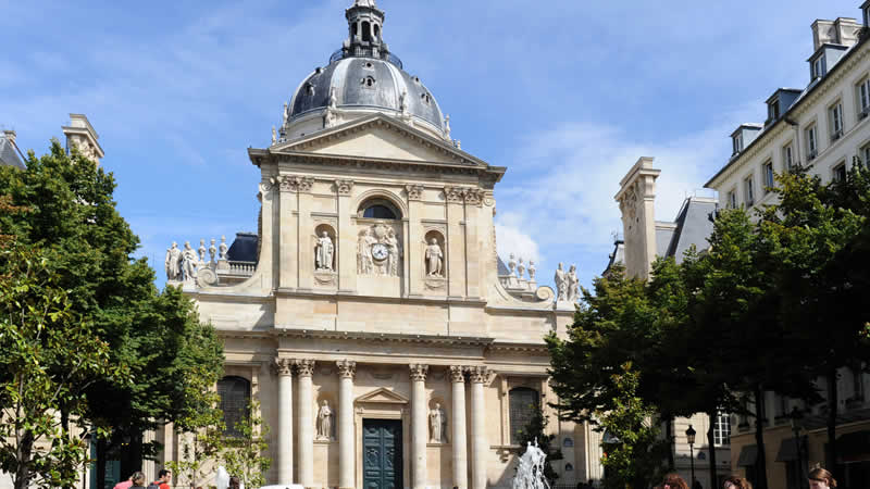 Top 10 Universities in Paris