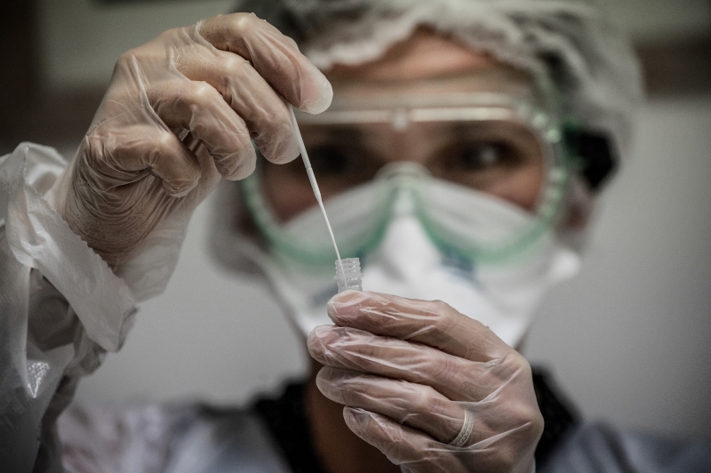 UK coronavirus variant detected in three Karachi passengers
